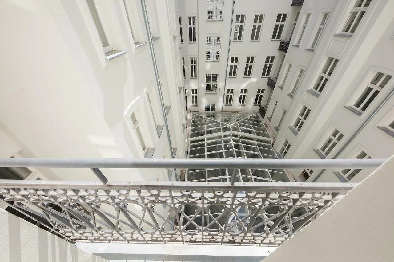 Apartment Shortstaypoland Noakowskiego Warsaw